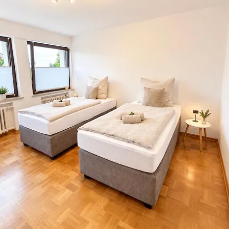 Charmante Mit Grossem Balkon Zum Wohlfuehlen 150 Qm Apartment